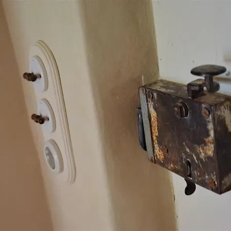 Romantische Zeitreise In Historischer Kaeserei